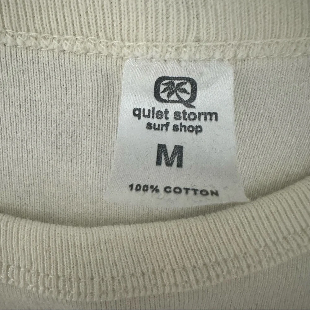 Quiet Storm Ocean City Maryland Coconut Club Cropped T-shirt Size Medium VGUC - Picture 6 of 6